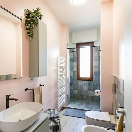 Lägenhet 10 Min Duomo-centro-navigli Luxury 4 Posti *