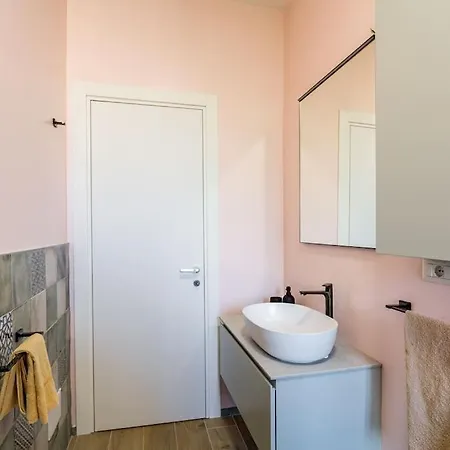 Lägenhet 10 Min Duomo-centro-navigli Luxury 4 Posti *