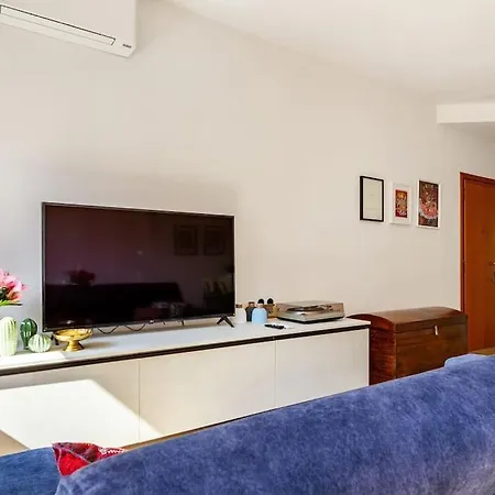 Lägenhet 10 Min Duomo-centro-navigli Luxury 4 Posti Milano